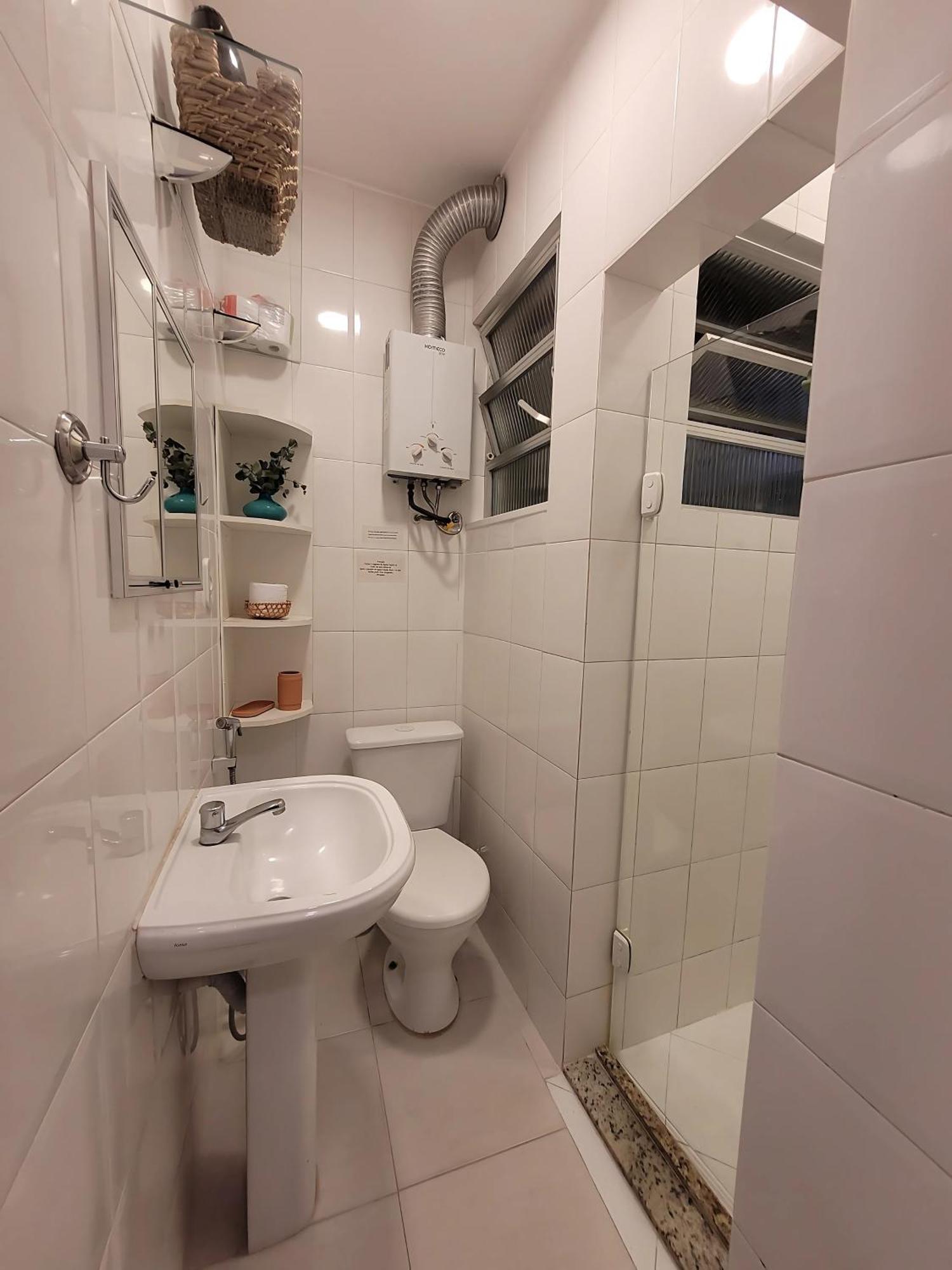 Em Copacabana - Posto 5 Apartamento *